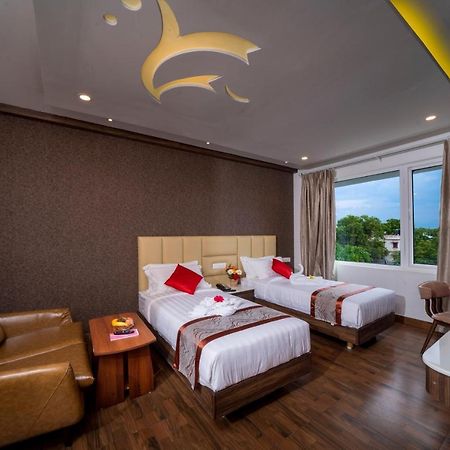 Cr Grande Hotel Madurai Buitenkant foto
