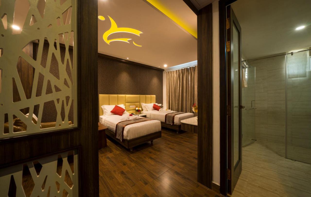 Cr Grande Hotel Madurai Buitenkant foto
